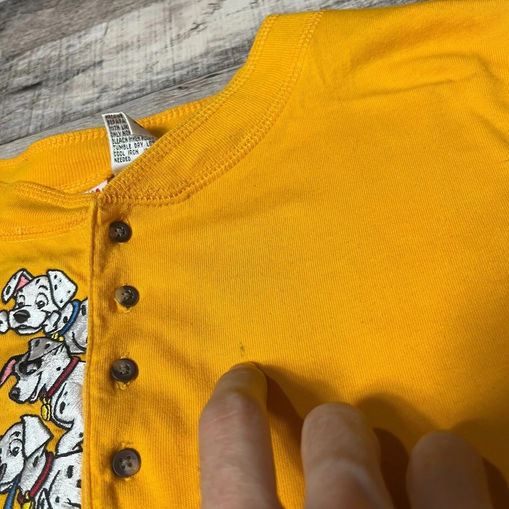 101 Dalmatians Shirt Women's 2XL Yellow Vintage Embroidered Disney 90s Dog Pongo - Picture 9 of 11